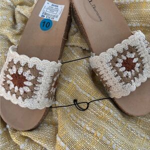 New With Tag!! Fabric Slipper! Comfy and Cozy!